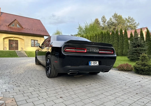 Dodge Challenger cena 103700 przebieg: 89000, rok produkcji 2016 z Wieliczka małe 466